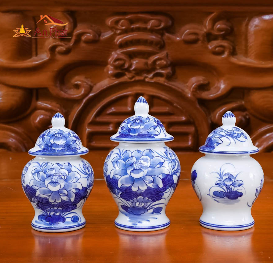 Choé thờ Gốm Bát Tràng